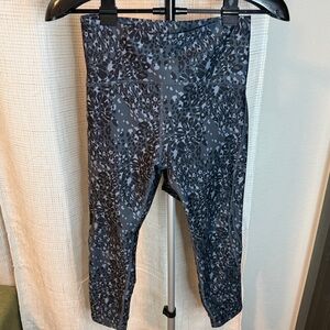 JoyLab Gray Cheetah Capri Leggings